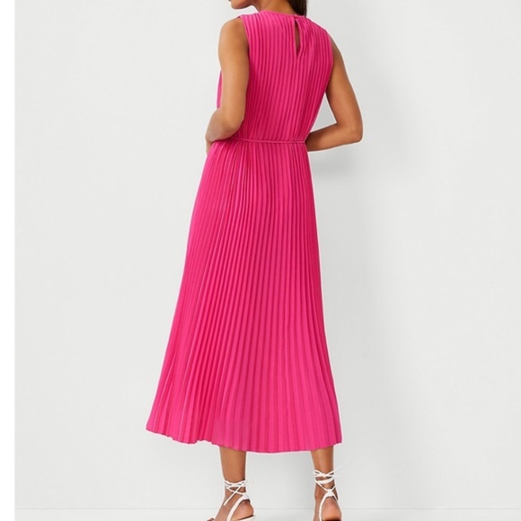 Ann Taylor pleated Elegant Pink flare Sleeveless Dress M - Picture 2 of 7